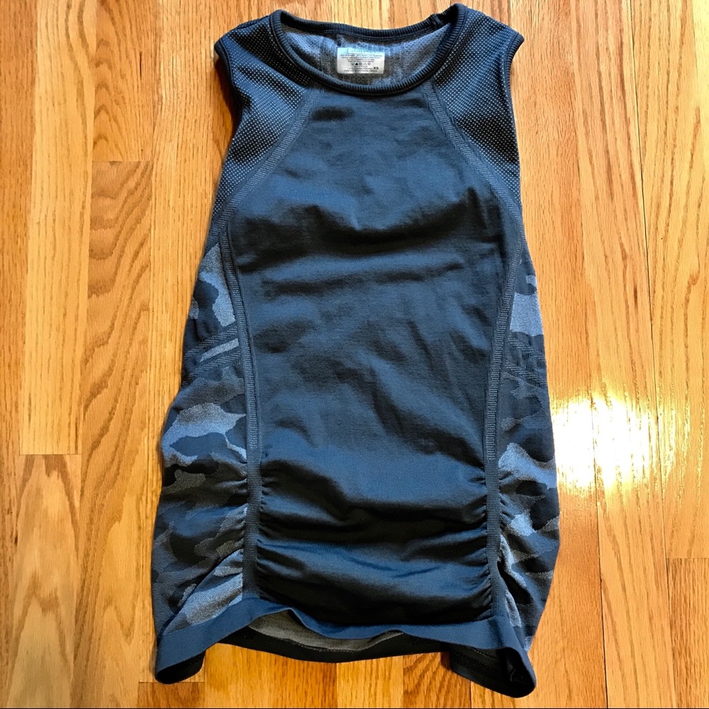 Athleta gray camo active tank xsm NWOT